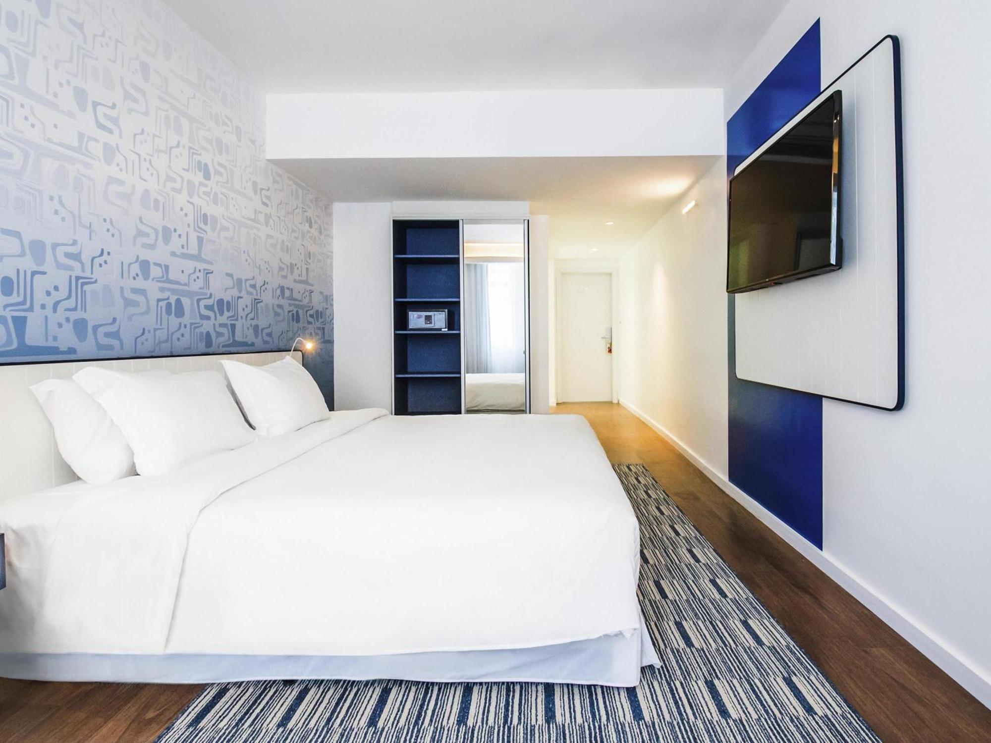 Executive Double Room with Partial Sea View,1739378521:JPEG